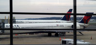 N908DA @ KDCA - DCA, VA - by Ronald Barker