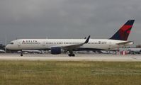 N640DL @ MIA - Delta 757 getting ready to depart on 8R - by Florida Metal
