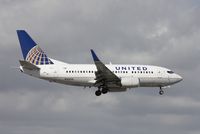 N32626 @ MIA - United 737-500 - by Florida Metal