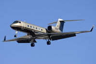 N7UF @ LAS - Ultimate Fighting Championship 2000 Gulfstream G-IV N7UF on short final to RWY 25R.