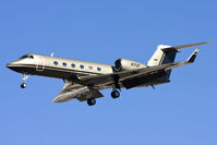 N7UF @ LAS - Ultimate Fighting Championship 2000 Gulfstream G-IV N7UF on short final to RWY 25R.