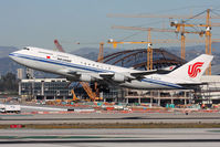 B-2470 @ LAX - Air China B-2470 (FLT CCA988) departing RWY 25R en route to Beijing Capital Int'l (ZBAA/PEK). - by Dean Heald