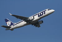 SP-LIA @ EBBR - Flight LO236 is climbing from RWY 07R