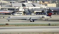 N822SK @ KLAX - Arriving at LAX