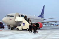 LN-TUF @ ENKR - Just arrived in Kirkenes - by Micha Lueck