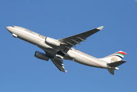 A6-EYH @ EBBR - Flight EY058 is climbing from RWY 25R - by Daniel Vanderauwera