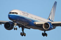 N585UA @ KORD - United Airlines Boeing 757-222, UAL908 arriving from Denver - KDEN, RWY 28 approach KORD. - by Mark Kalfas