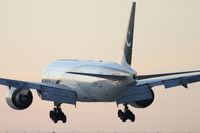 AP-BGK @ KORD - PIA AP-BGK Boeing 777-240 on approach RWY 28 KORD. - by Mark Kalfas