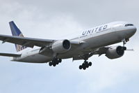 N792UA @ KORD - United Airlines Boeing 777-222, N792UA RWY 10 Approach KORD. - by Mark Kalfas