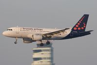 OO-SSQ @ LOWW - Brussels Airlines A319 - by Andy Graf-VAP