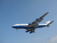 UNKNOWN @ LAX - United 747 short aproach to 24 R - by Shale Parker