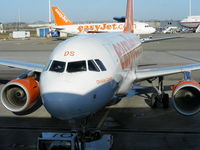 G-EZDS @ EHAM - easyJet - by Chris Hall