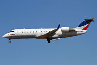 N412SW @ LAX - SkyWest Airlines N412SW (FLT SKW6275) from Colorado Springs Municipal Airport (KCOS) on short final to RWY 25L.