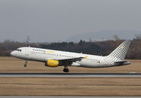EC-KKT @ LOWW - Vueling Airbus A320 - by Thomas Ranner
