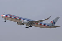 N39365 @ DFW - American Airlines at DFW Airport - by Zane Adams