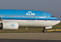 PH-BXI @ EGSH - Being towed to KLM Engineering. - by Matt Varley