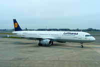D-AIDJ @ EGLL - Lufthansa - by Chris Hall