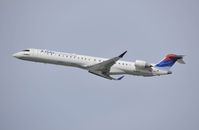 N807SK @ KLAX - Departing LAX on 25R