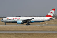 OE-LPC @ VIE - Austrian Airlines - by Joker767