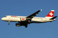 HB-IJR @ LOWW - Swiss Airbus