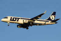 SP-LIL @ LOWW - LOT Polish Airlines