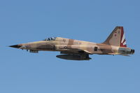 761585 @ LAL - 761585 (AF-115), Northrop F-5N Tiger II, c/n: L1060/1153 displaying at 2012 Sun N Fun - by Terry Fletcher