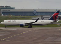 N194DN @ EHAM - Arrival on Schiphol Airport from runway 06 - by Willem Göebel