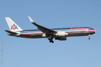 N361AA @ KORD - Short final for 10