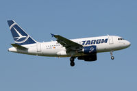 YR-ASC @ LOWW - Tarom