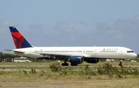N675DL @ TNCA - N675DL