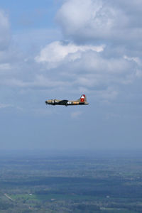 N93012 @ DTN - Collings Foundation B-17 909 en route from Shreveport to Dallas - shot from the B-24J Whitchcraft