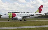 CS-TTC @ ELLX - taxying to the active - by Friedrich Becker