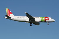 CS-TNJ @ EBBR - Flight TP606 is descending to RWY 02 - by Daniel Vanderauwera