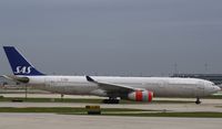 OY-KBN @ KORD - Airbus A330-300