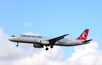TC-JRY @ EHAM - Turkish Airlines - by Henk Geerlings