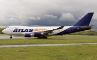 N475MC @ ELLX - taxying to the active