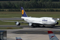 D-ABVY @ VIE - Lufthansa - by Joker767