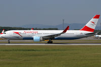 OE-LAW @ VIE - Austrian Airlines