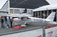 D-EUSD @ EDNY - Cessna 162 Skycatcher at the AERO 2012, Friedrichshafen - by Ingo Warnecke