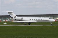 N1911W @ EDDS - Gulfstream Aerospace GV-SP (G550)