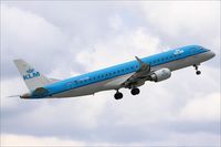 PH-EZN @ EDDS - (ERJ-190-100)