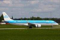 PH-EZN @ EDDS - (ERJ-190-100
