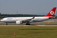 TC-JNG @ VIE - Turkish Airlines