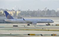 N29124 @ KLAX - Taxiing to gate at LAX - by Todd Royer