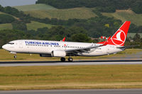 TC-JFT @ VIE - Turkish Airlines - by Chris Jilli