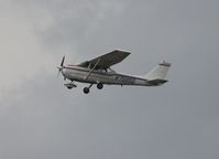 N7585G @ LAL - Cessna 172L - by Florida Metal