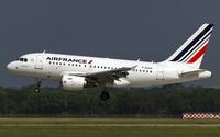 F-GUGD @ EDDL - on short final RW23L
