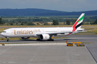 A6-EBE @ VIE - Emirates - by Chris Jilli