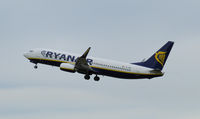 EI-ENH @ EGPH - Ryanair B737-8AS Departs runway 24 - by Mike stanners