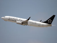 N26210 @ KLAX - Star Alliance 737 of United Airlines